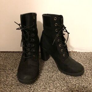 Timberland Boots - women's 6